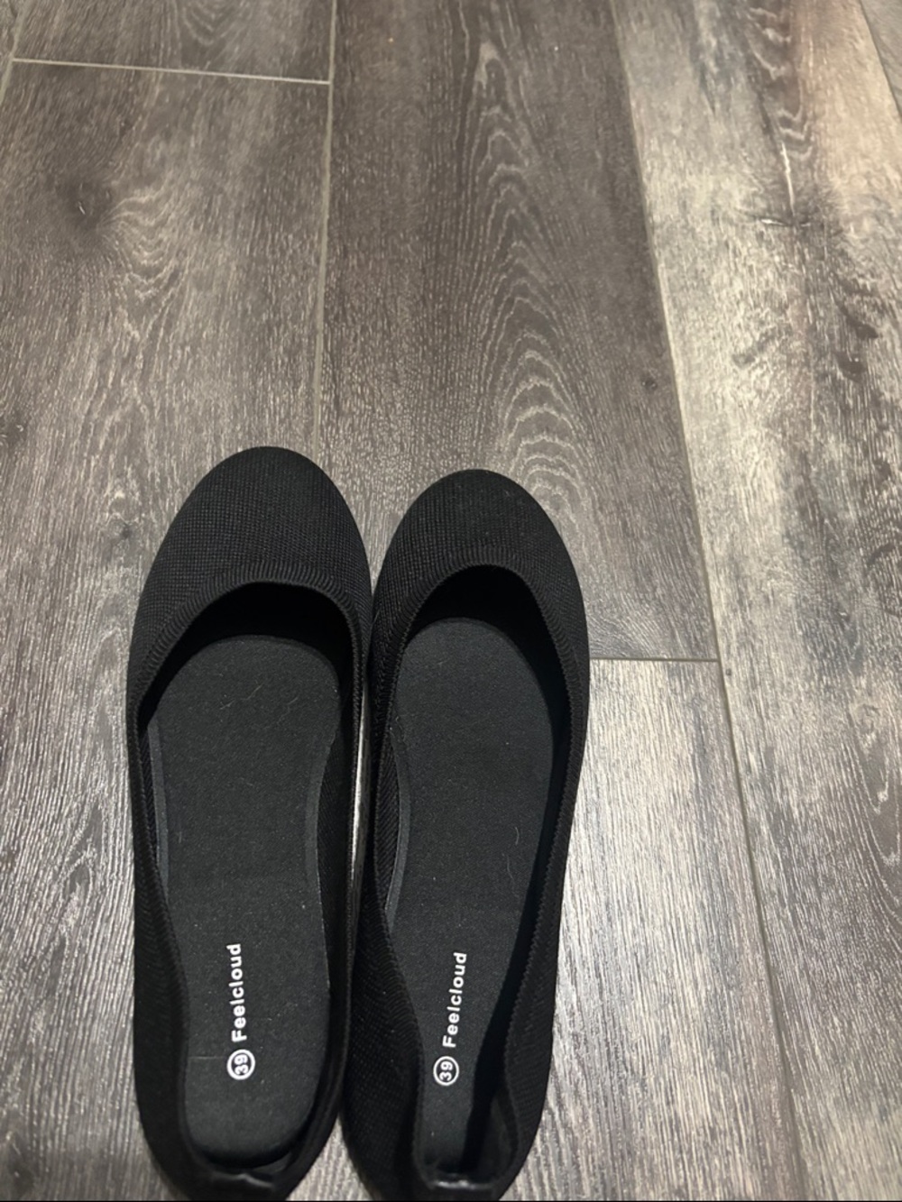 Free cloud black flats